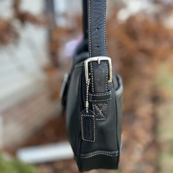 Coach Hampton Black Leather Shoulder Bag ๐ค Y2K - Picture 4 of 16